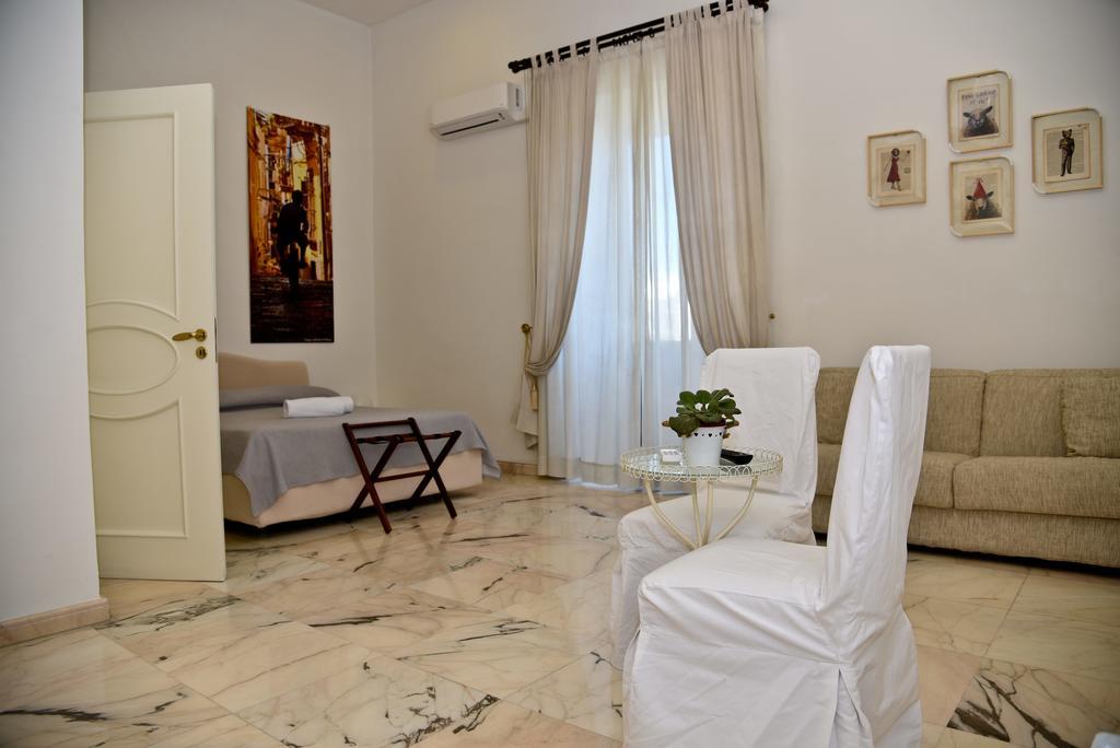 B&B Palazzo Ruffo Di Bagnara Napoli Esterno foto