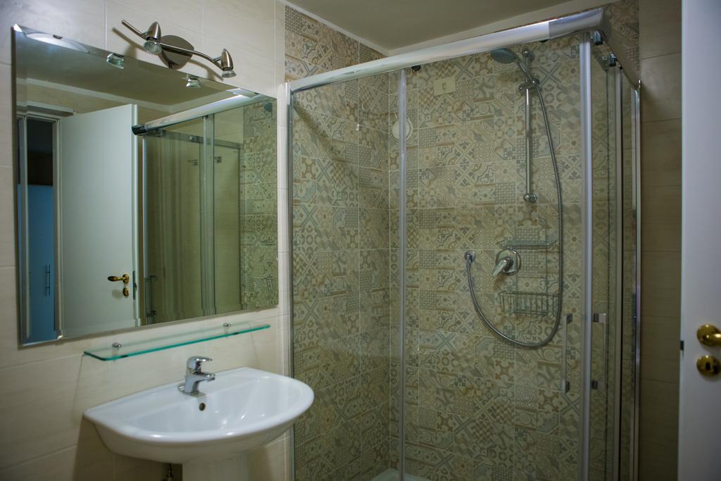 B&B Palazzo Ruffo Di Bagnara Napoli Esterno foto